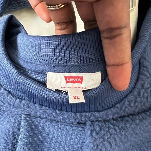 NEW Levi's Meadow Fleece Crewneck Sweatshirt - Picture 8 of 10
